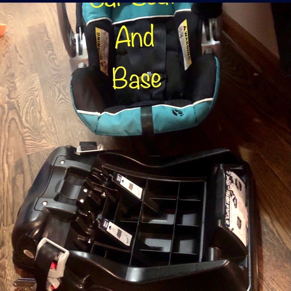 Baby trend car seat and base